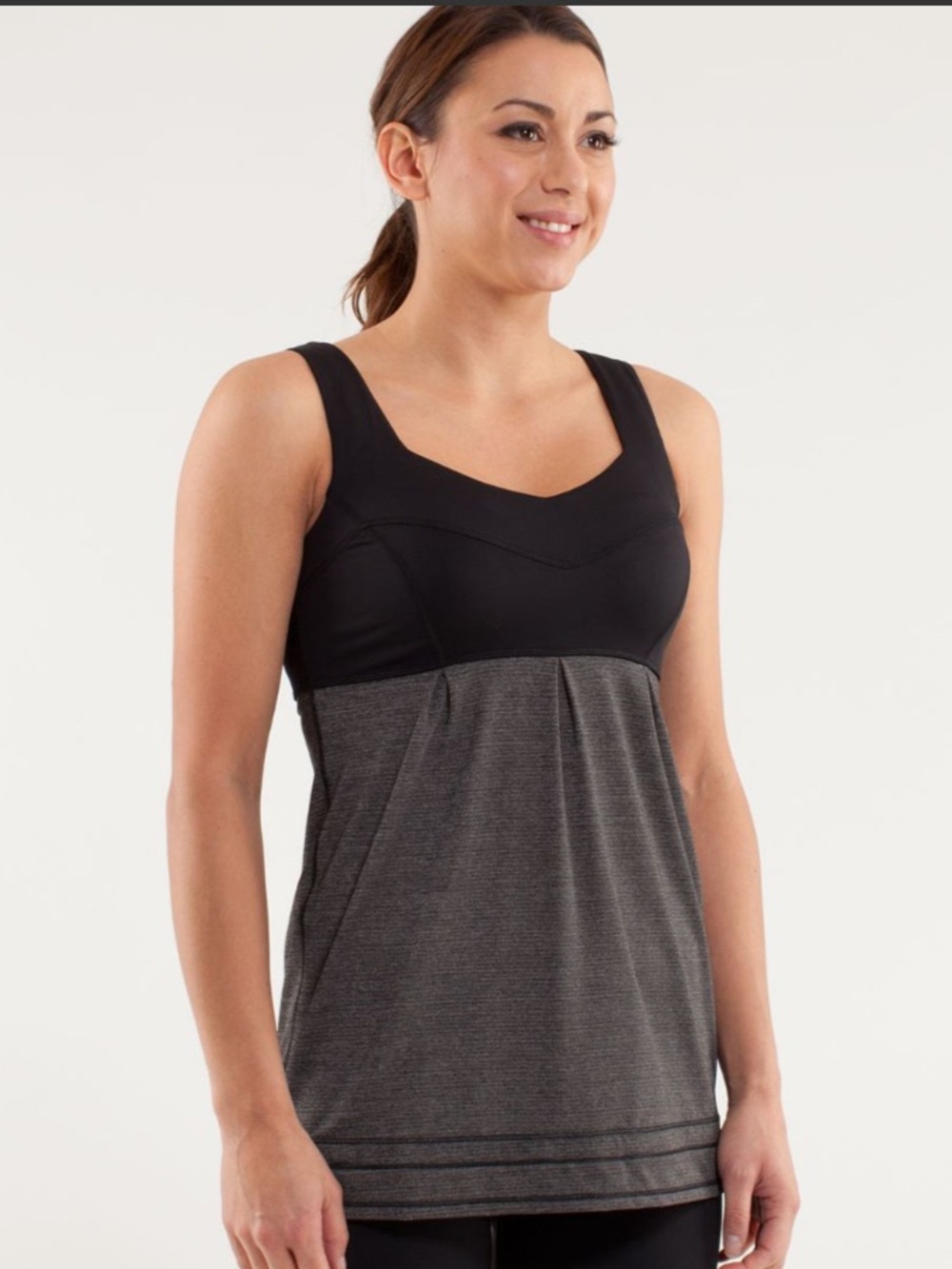 EUC Lululemon Run: Tame Me Tank Black Gray First Release- Size 4